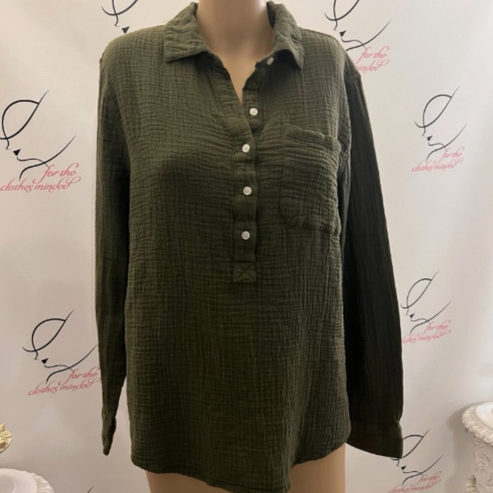A. N. A. Sz L. Crinkle Cotton Popover. 1/2 Button Placket. Long Sleeve. B121